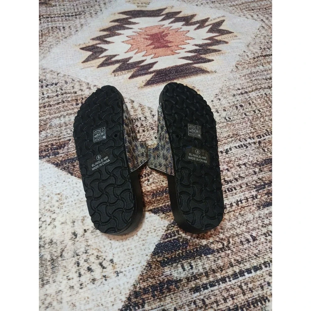 Portland by Portland Boot Company sandals double buckle‎ animal print size 8